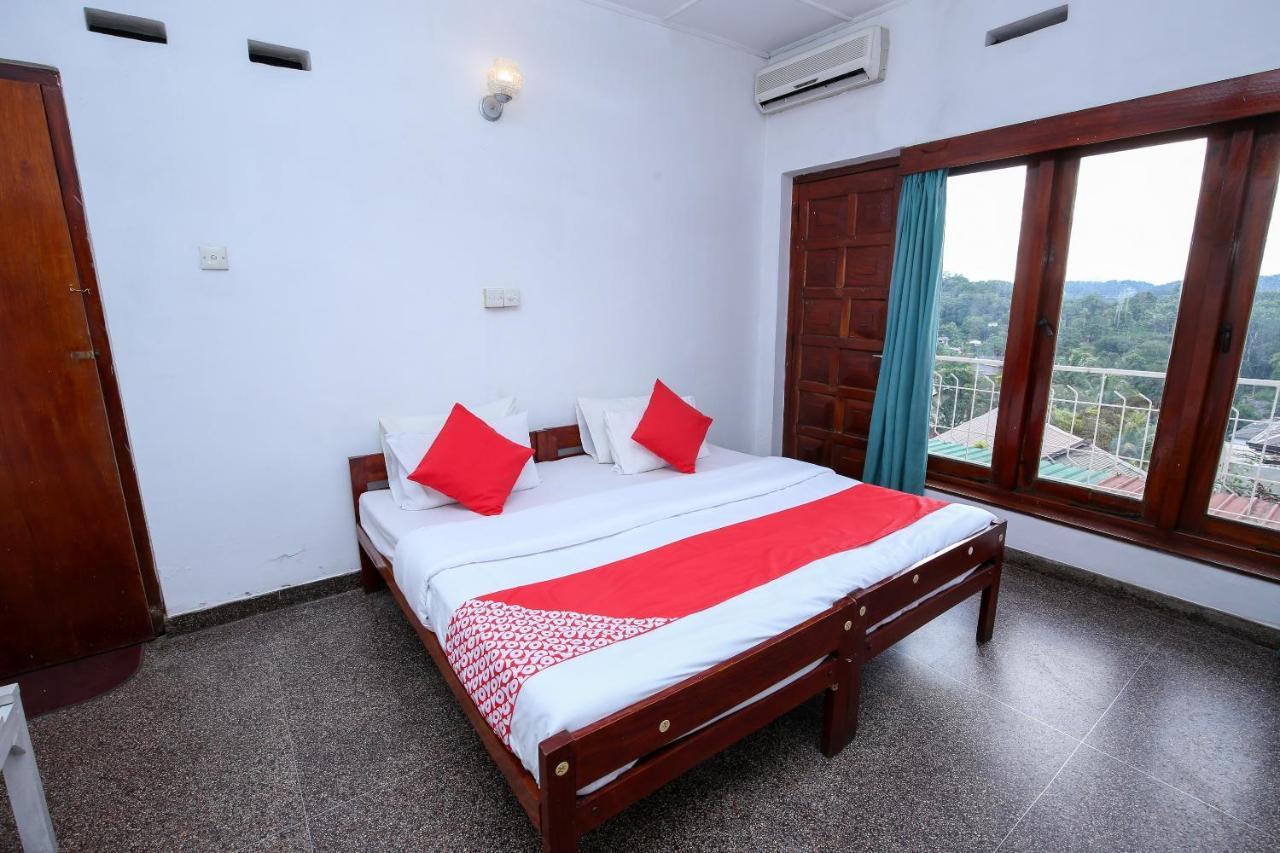Oyo 436 Sandakelum Tourist Guest House Kandy Exterior photo