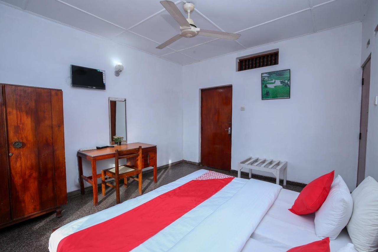 Oyo 436 Sandakelum Tourist Guest House Kandy Exterior photo