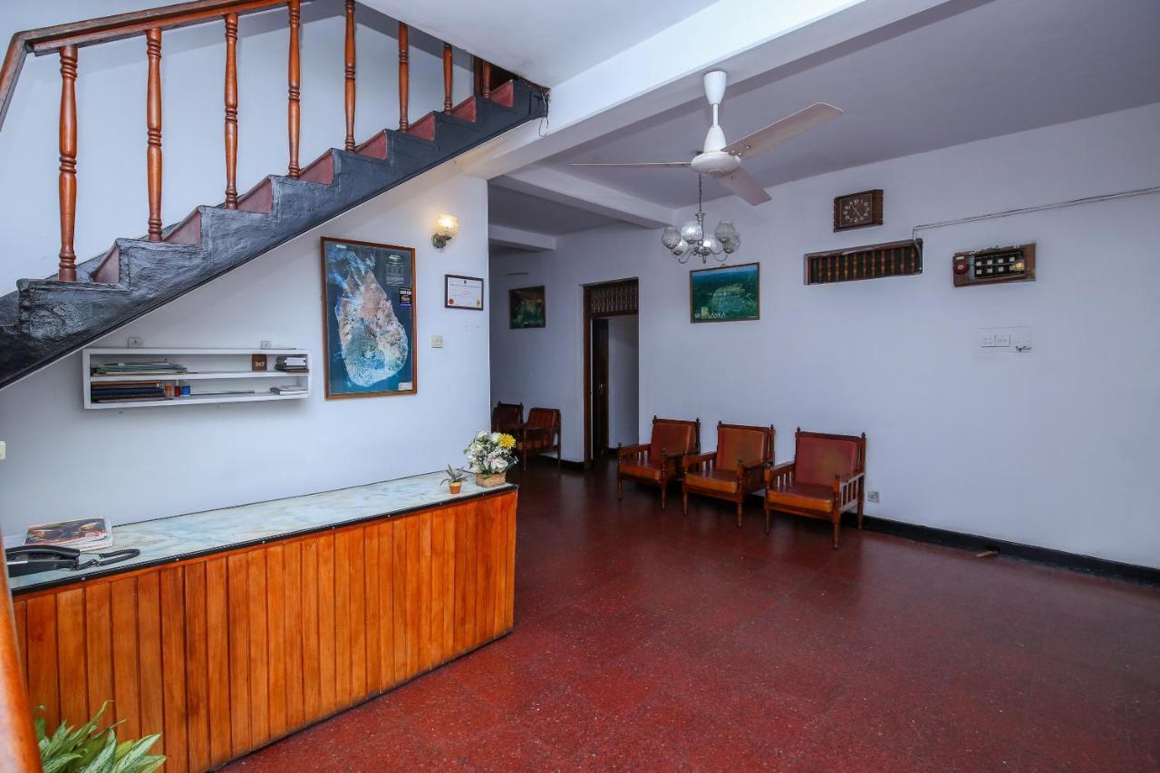 Oyo 436 Sandakelum Tourist Guest House Kandy Exterior photo